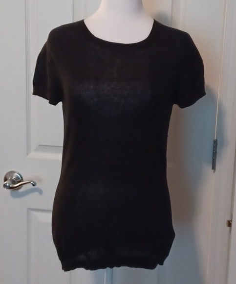 💙🌺 Banana Republic Black T-Shirt With Small Pocket - Picture 9 of 10